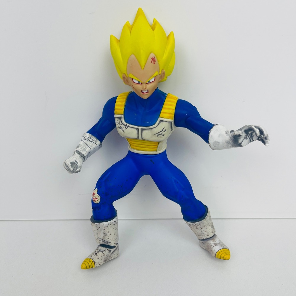 Bandai Dragon Ball Z Super Saiyan Vegeta Action Figure Blue Battle Damage Good